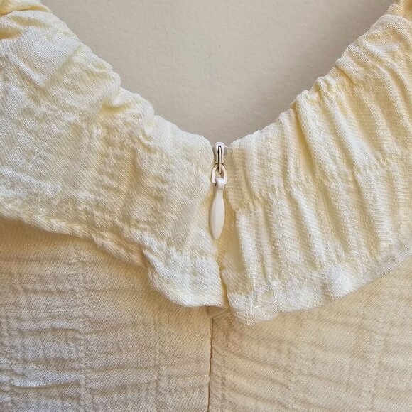 Lulus Short Loose Fit Ruffled V-Neck Dress, Soft Yellow, Festival, Size Small - Picture 5 of 9